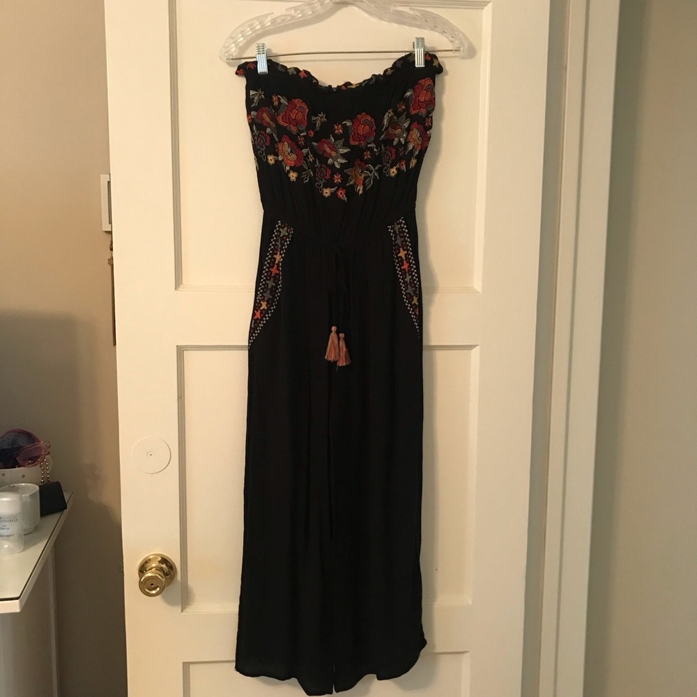 Strapless flowery black jumpsuit